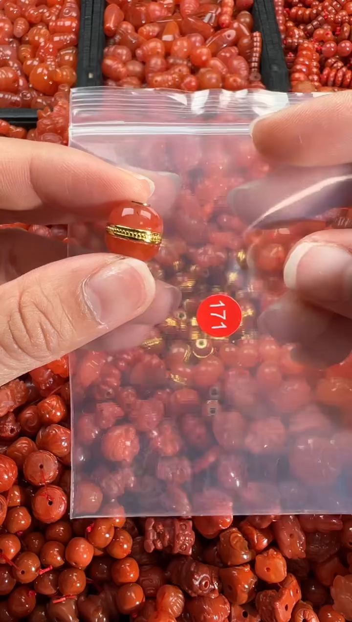 【闪购商品】南红玛瑙颈饰未镶嵌1