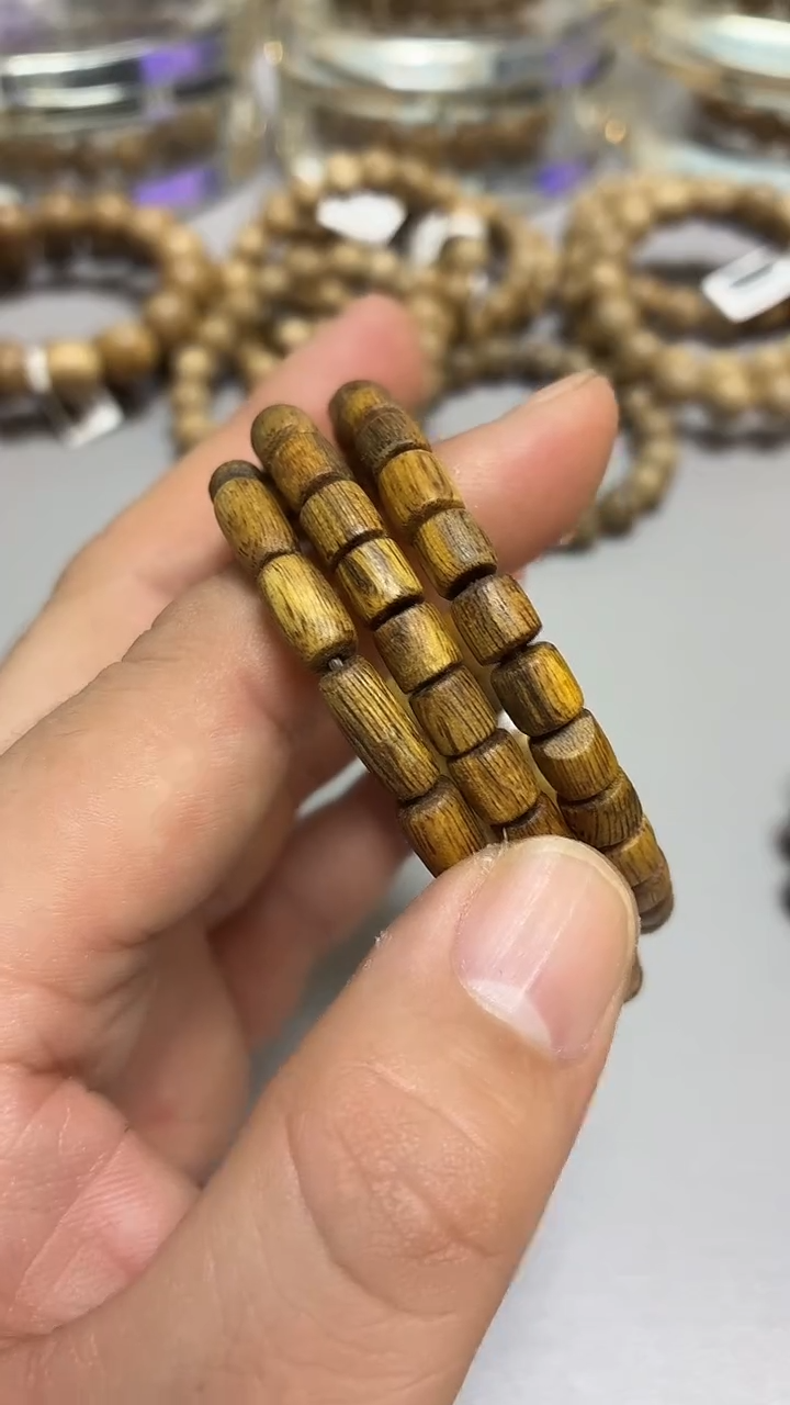 沉香手串 海南红金猊随型单圈多样性发其一