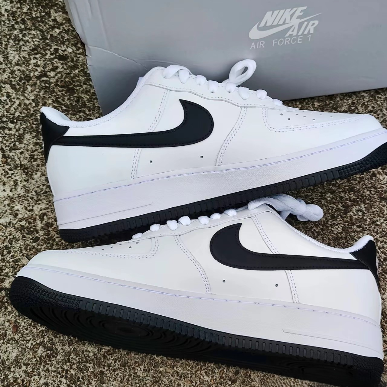 NIKE/耐克Air Force 1潮流柔软空军板鞋男黑白FQ4296101