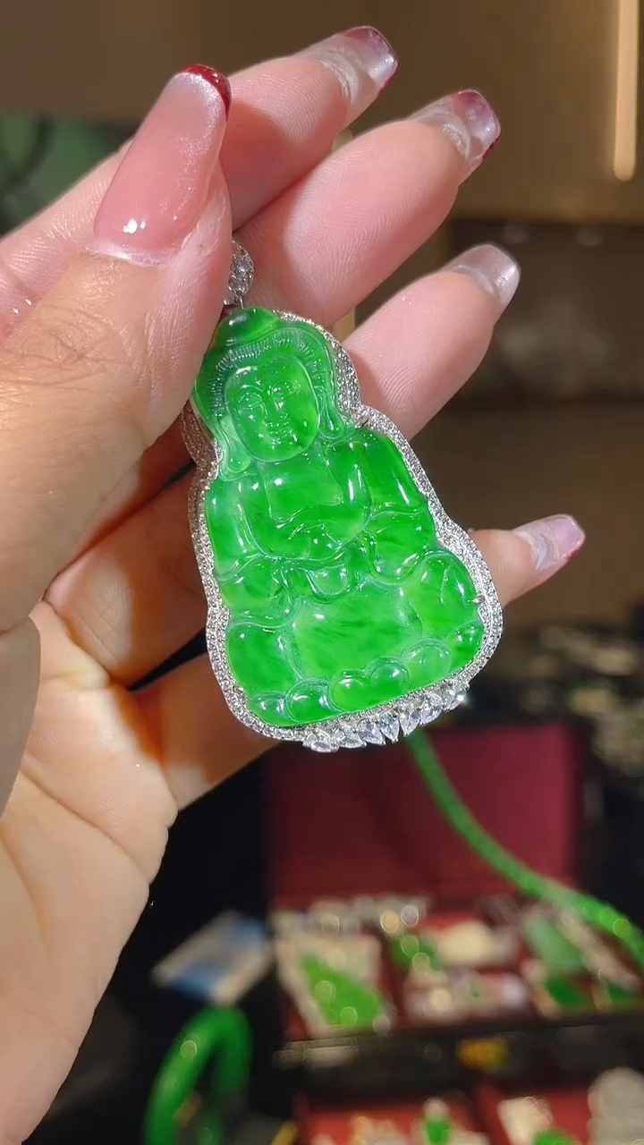 【闪购商品】翡翠吊坠(不含链)银S925镶嵌天然翡翠A货