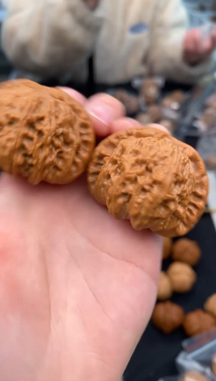 【闪购商品】文玩核桃把件白狮子42-t476