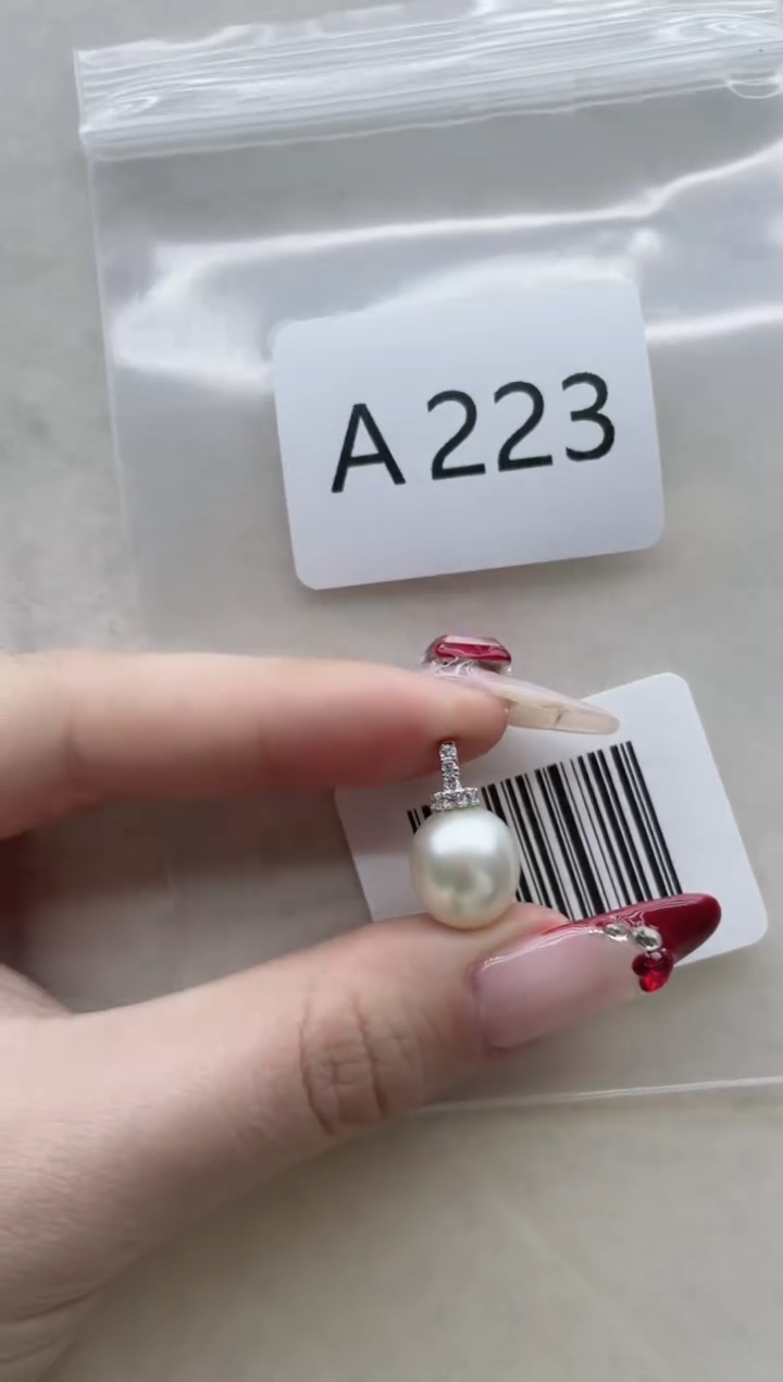 【闪购商品】海水珍珠吊坠银S925镶嵌A223