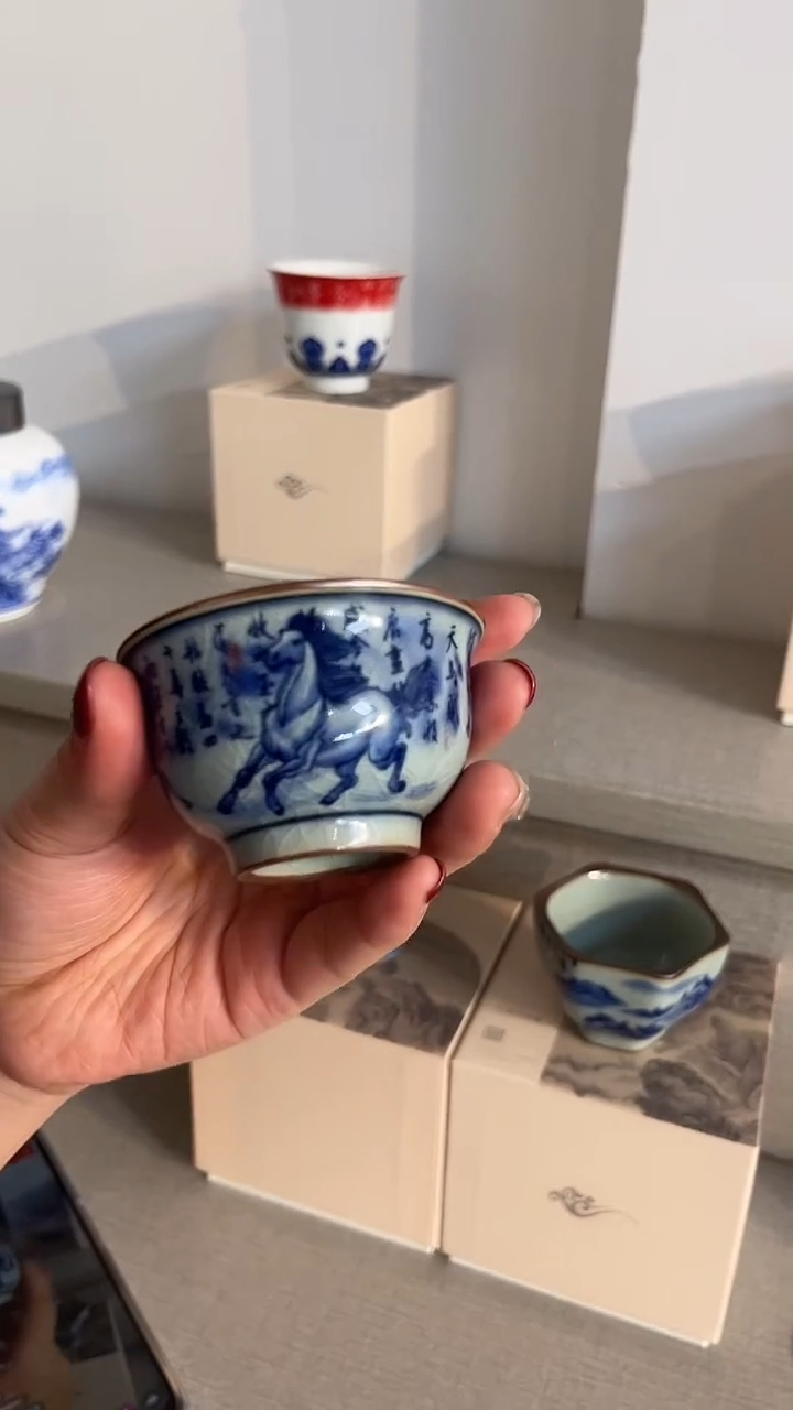 景德镇高温瓷小压手马