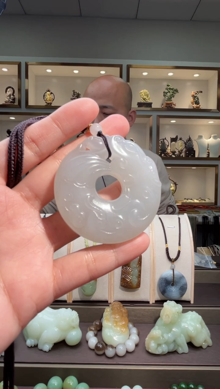 颈饰未镶嵌和田玉苏