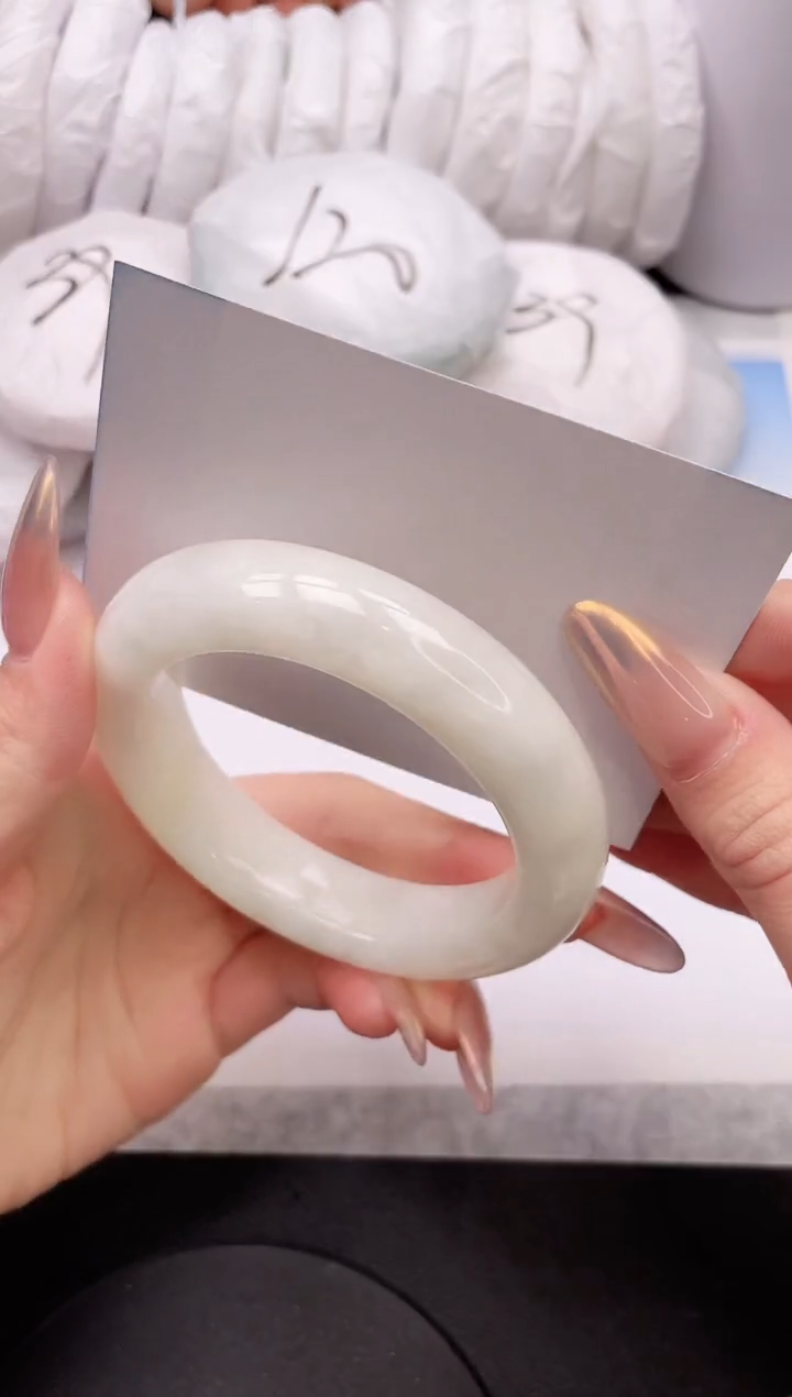 【闪购商品】和田玉手镯未镶嵌16K325-57