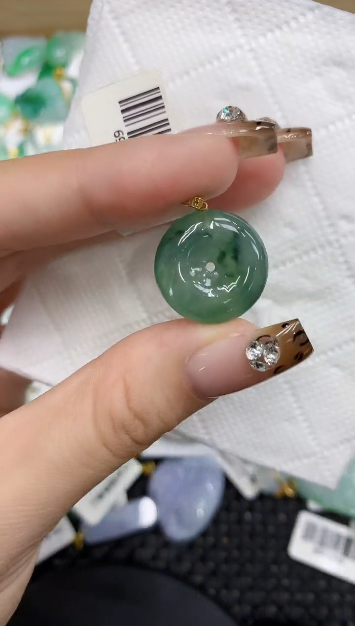 翡翠18K金镶嵌颈饰111111111111