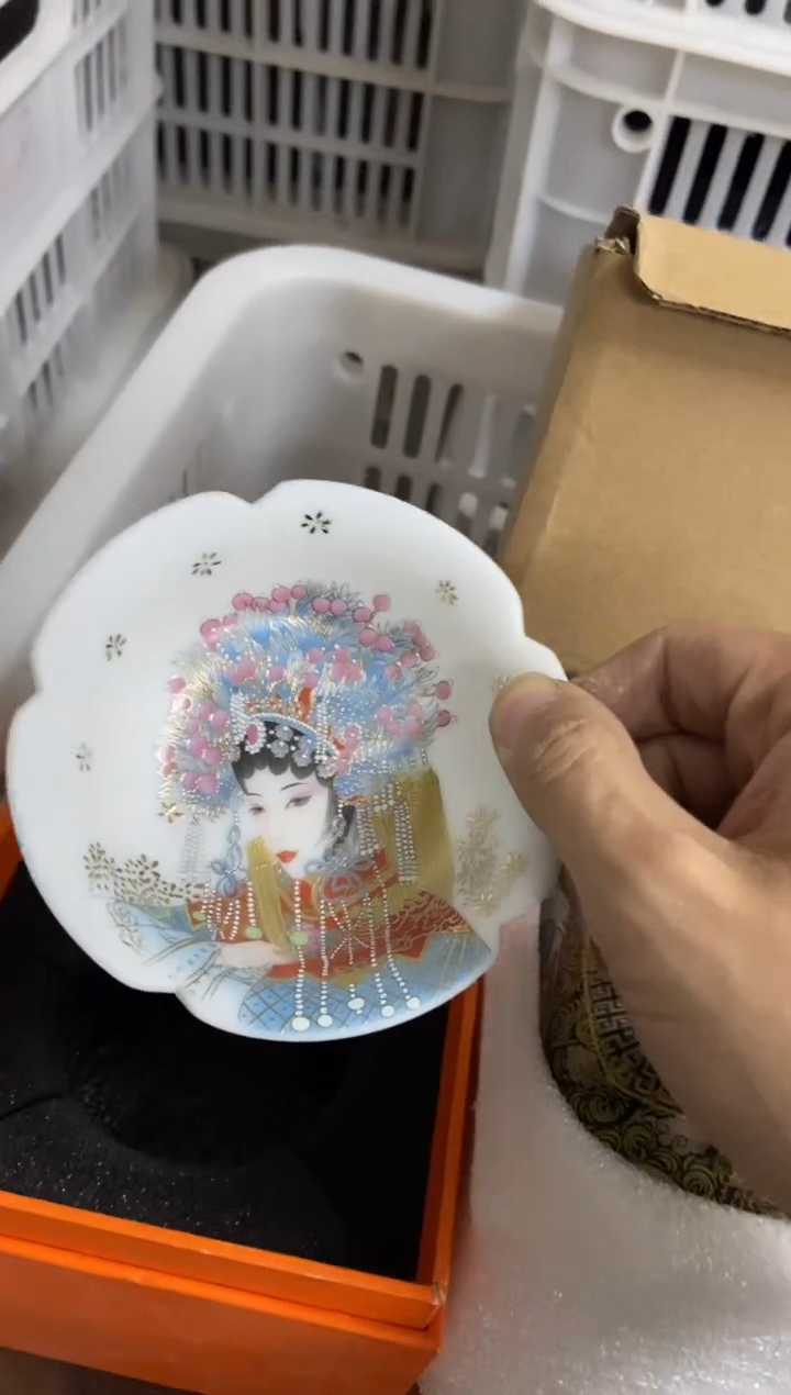 无运费险有瑕疵的摄影的产品有使用过的痕迹有点脏介意勿拍