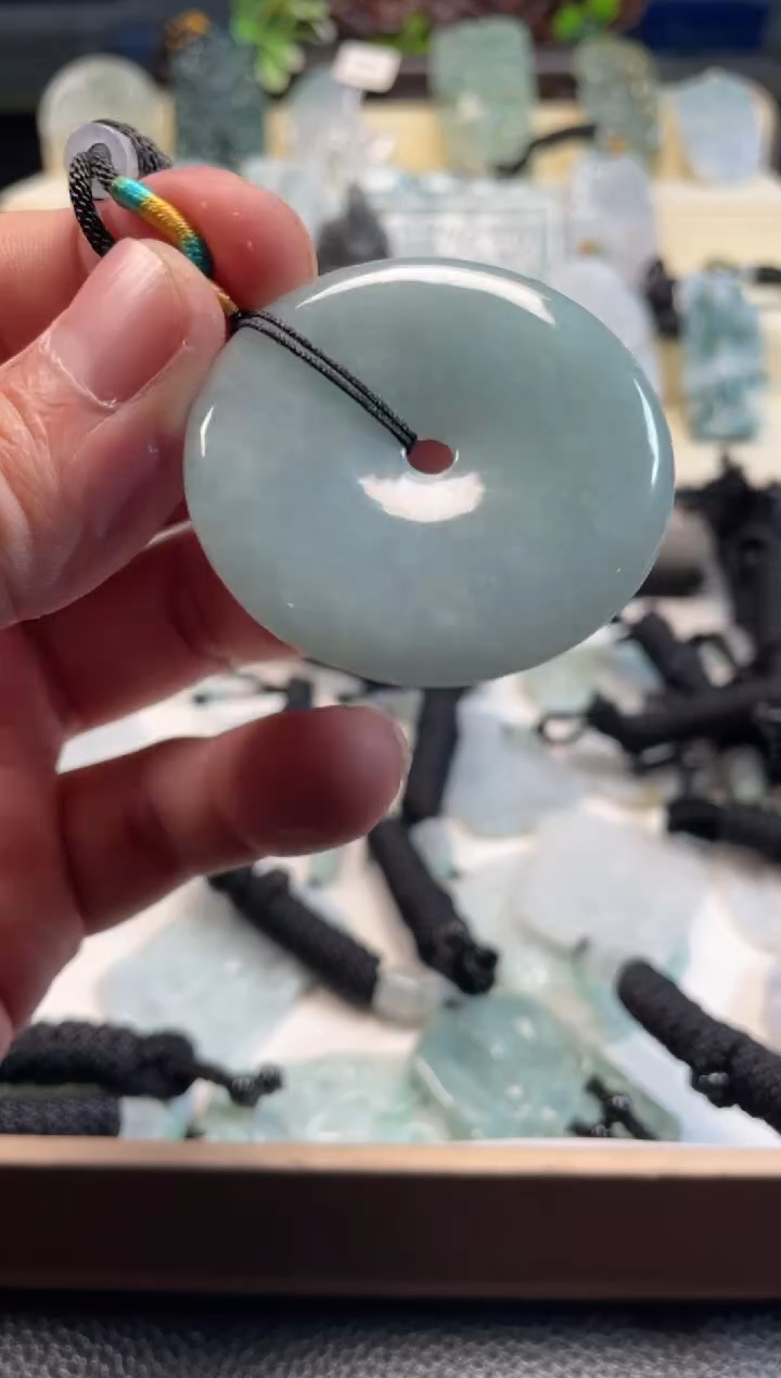 颈饰未镶嵌翡翠12/04/070