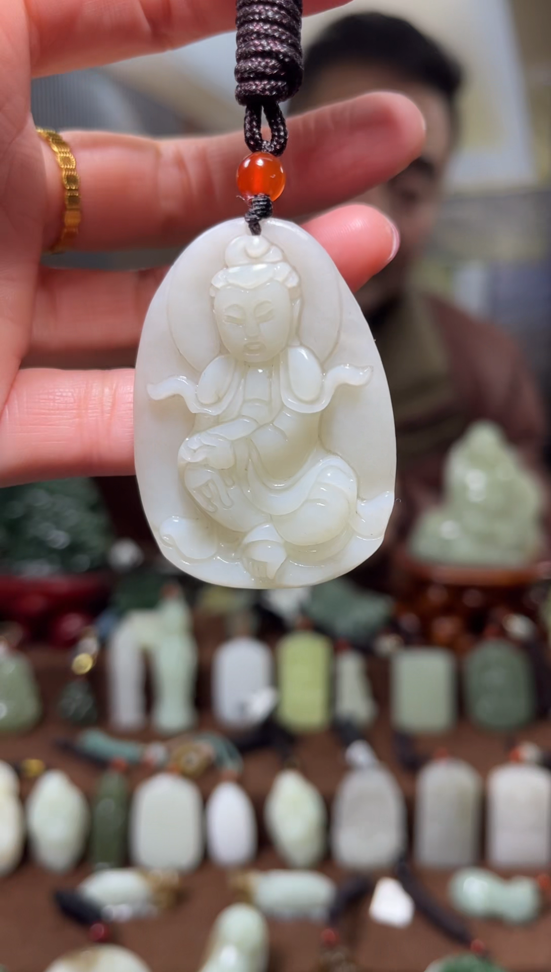 颈饰未镶嵌和田玉·