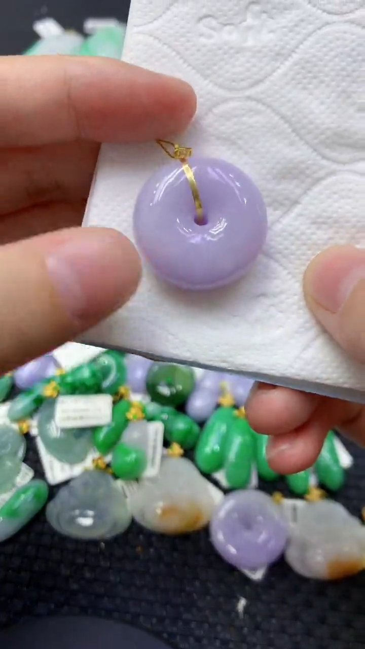 颈饰18K金镶嵌翡翠天然缅甸翡翠A货