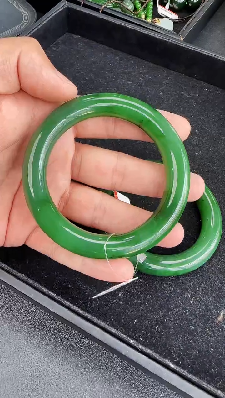 和田玉手镯未镶嵌58-59圈口