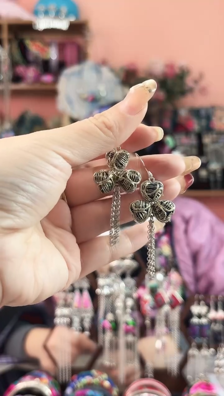 艺枝独绣手工饰品687