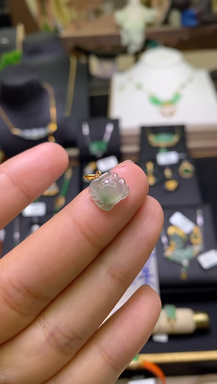 【闪购商品】翡翠颈饰18K金镶嵌净货16140