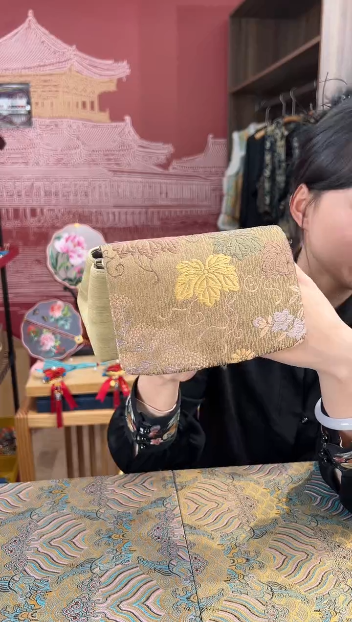 【闪购商品】刺绣苏绣手工刺绣包包