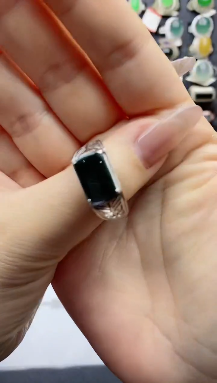 【闪购商品】翡翠戒指银S925镶嵌天然翡翠男戒