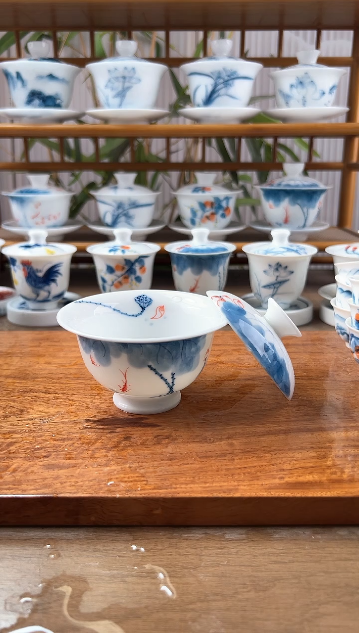 微瑕线条莲二才元宝盖碗150ml