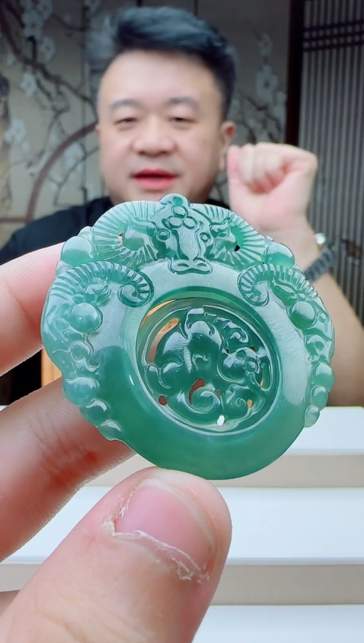 颈饰未镶嵌翡翠多样性发其一