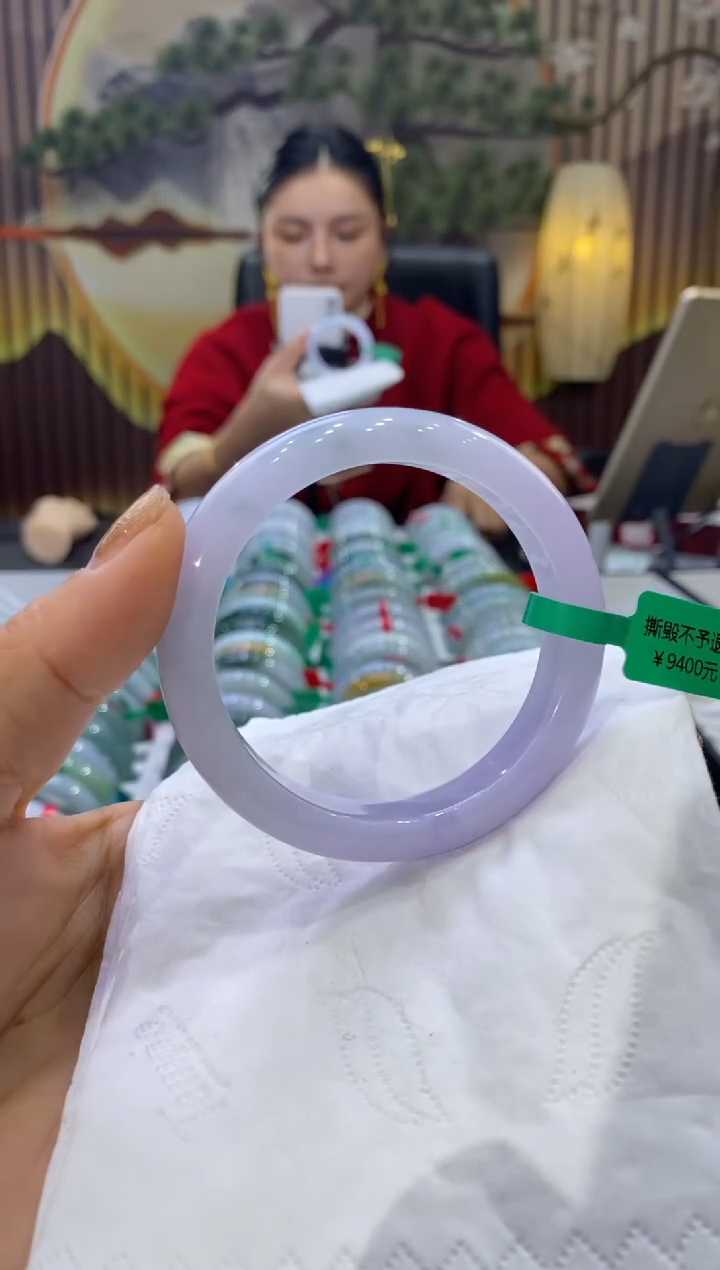 【闪购商品】翡翠手镯未镶嵌多人08100