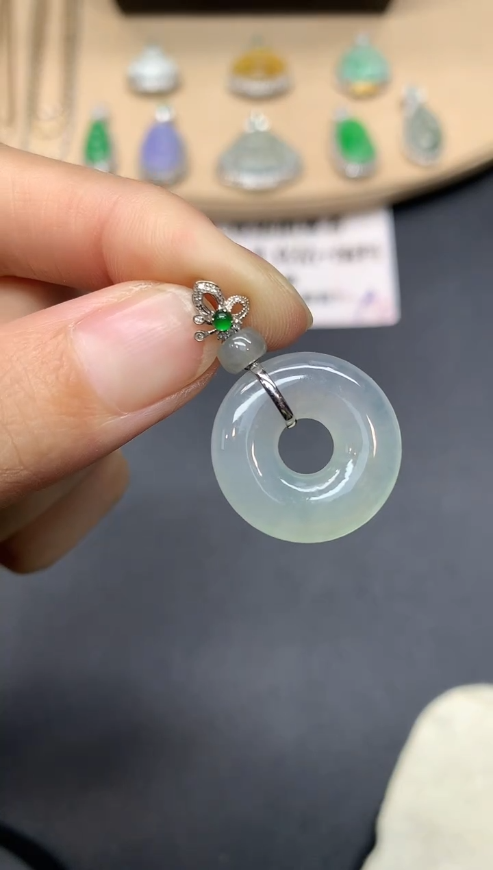 翡翠18K金镶嵌吊坠(不含链)甜甜圈【无服务费】