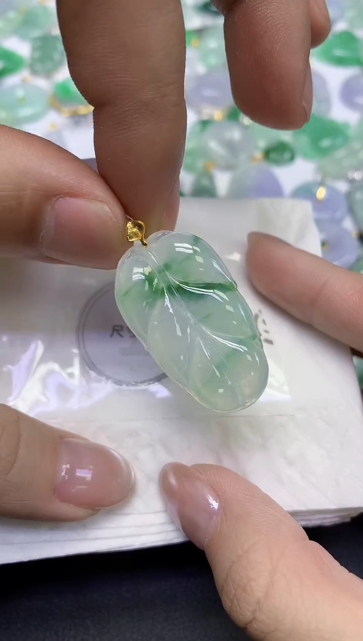 颈饰18K金镶嵌翡翠天然缅甸翡翠A货百元以上9元证书费自理