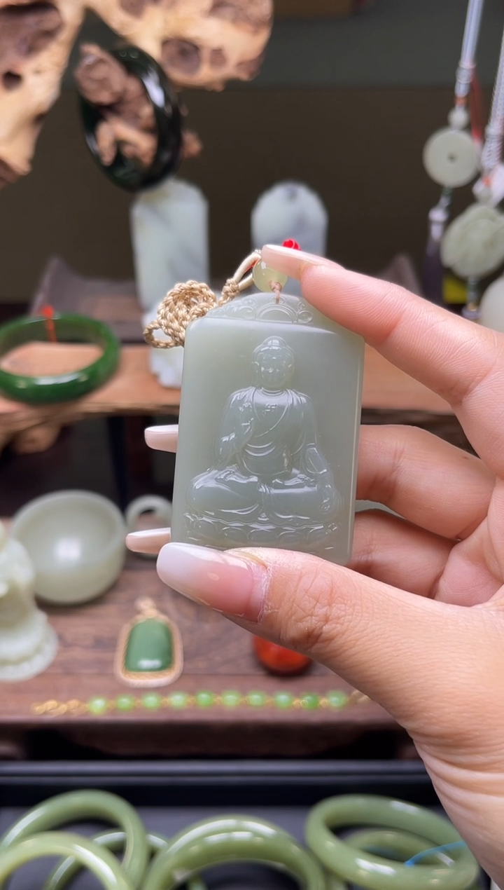 【闪购商品】和田玉吊坠未镶嵌且末青白 阿弥9004032