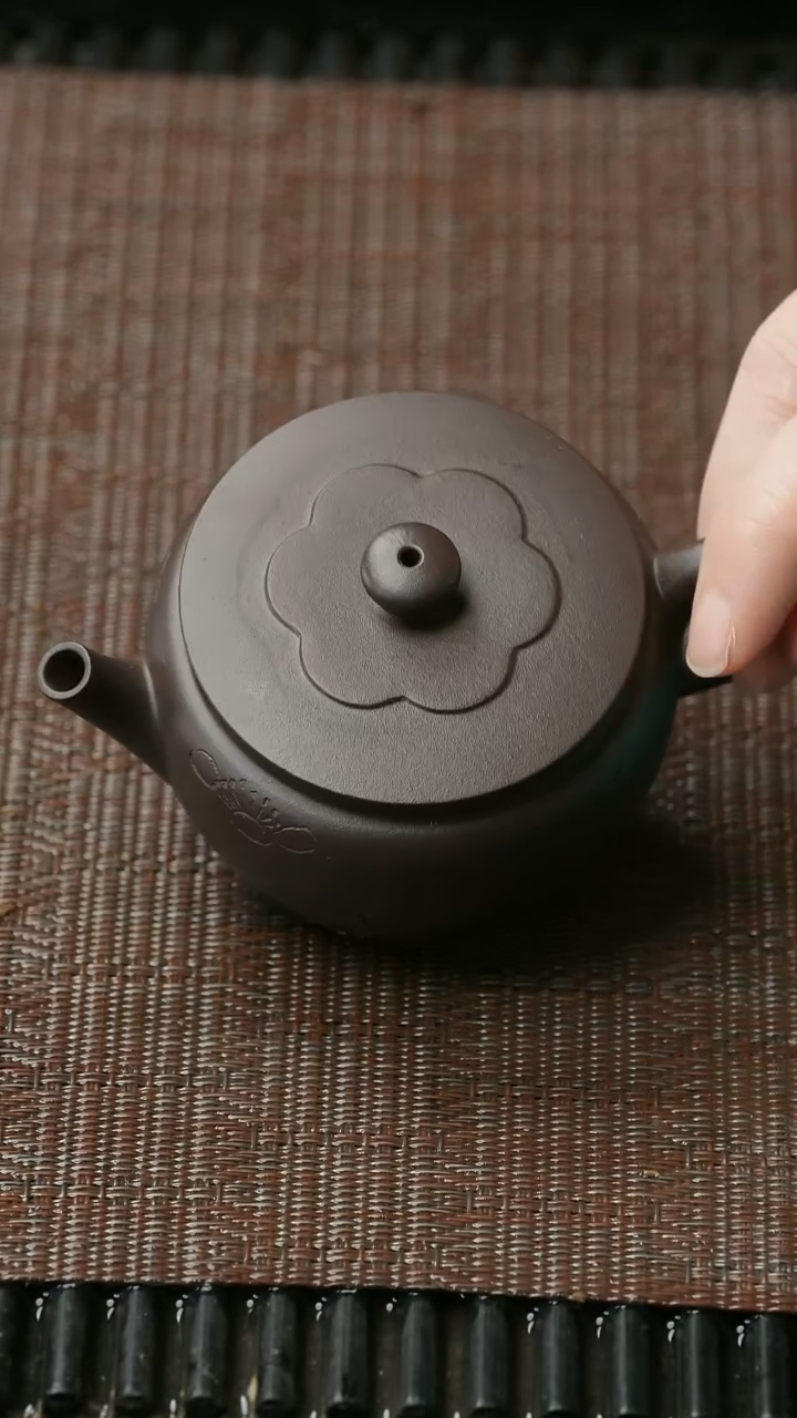 【闪购商品】紫砂茶壶五堂 莲意120cc-曼陀版