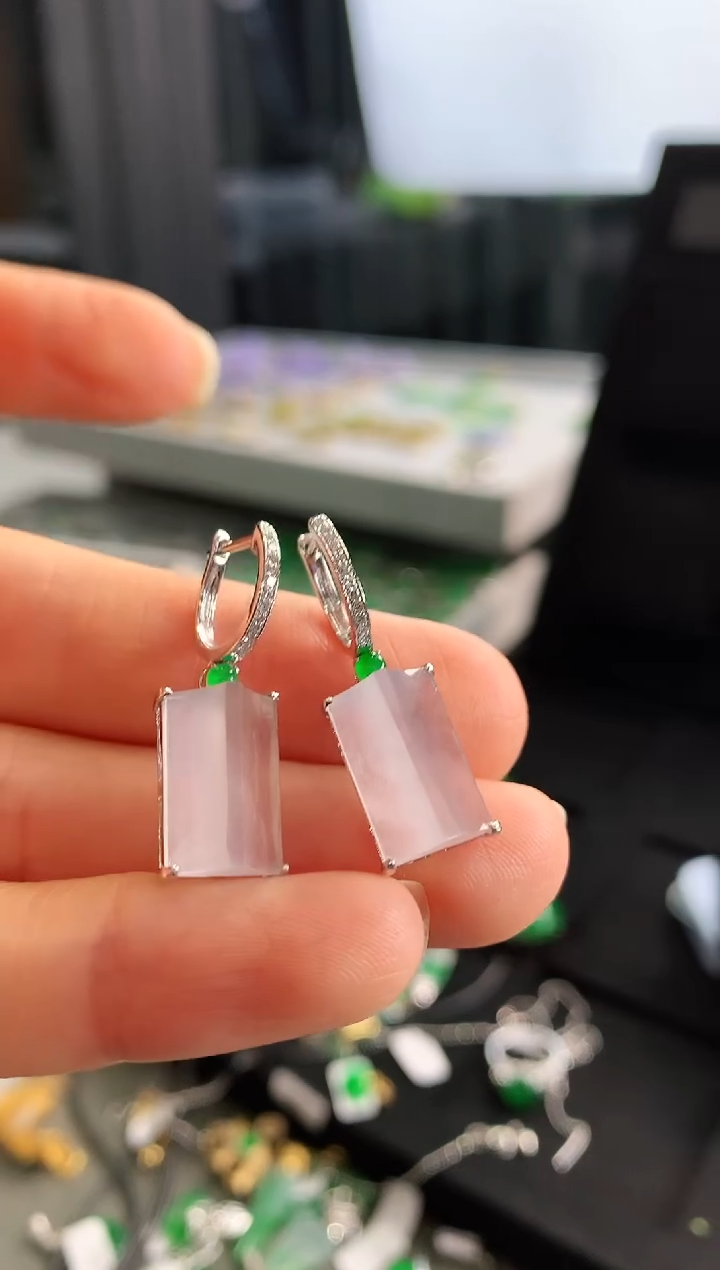 【闪购商品】翡翠耳饰18K金镶嵌耳饰