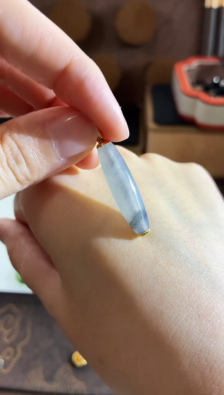 吊坠(不含链)18K金镶嵌翡翠吊坠