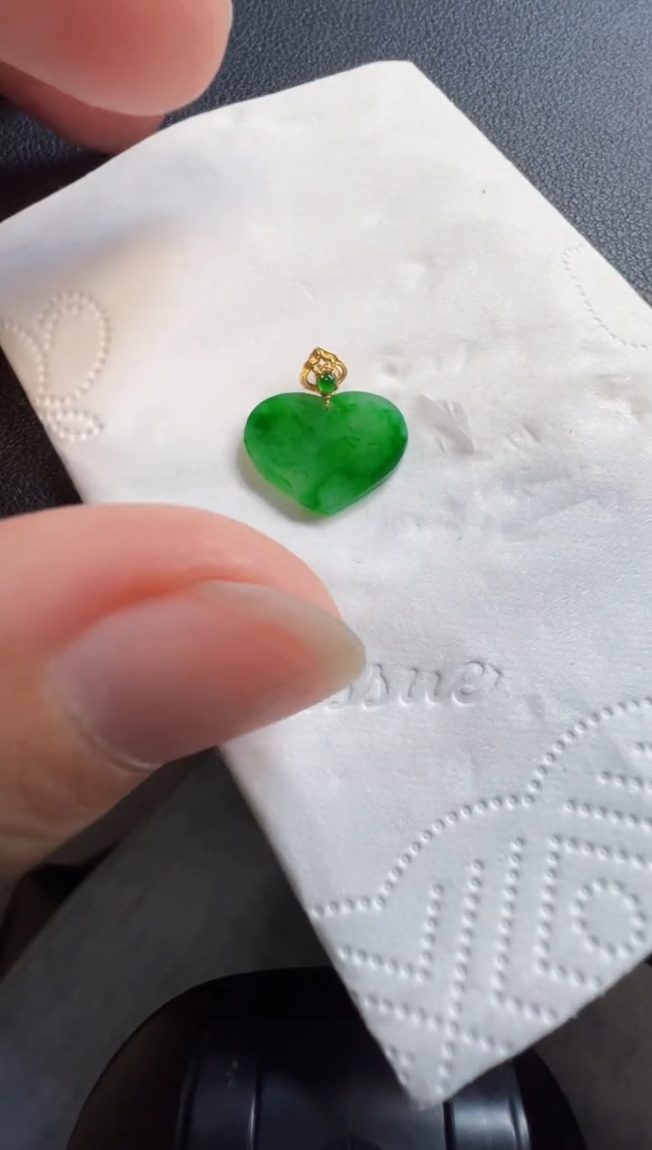 吊坠(不含链)18K金镶嵌翡翠520