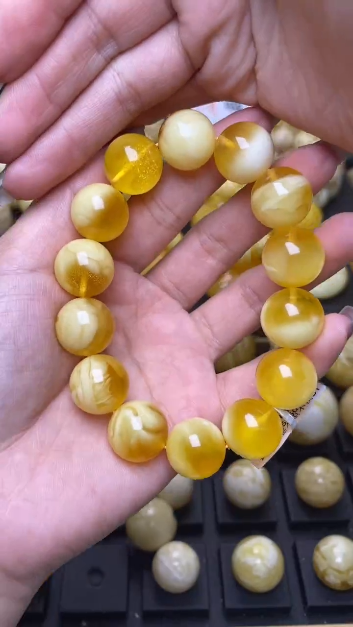 【闪购商品】琥珀裸石未镶嵌葵. 84