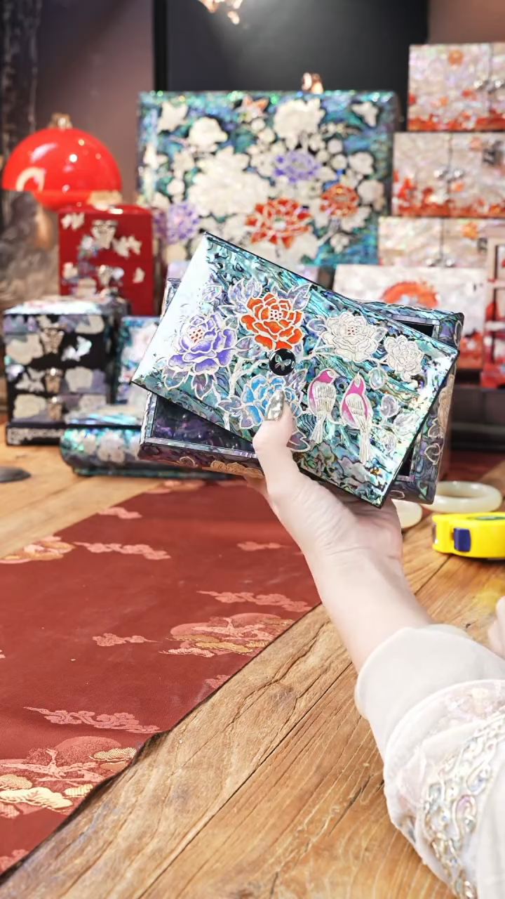 【闪购商品】瓷片豆包儿推荐螺钿摆件