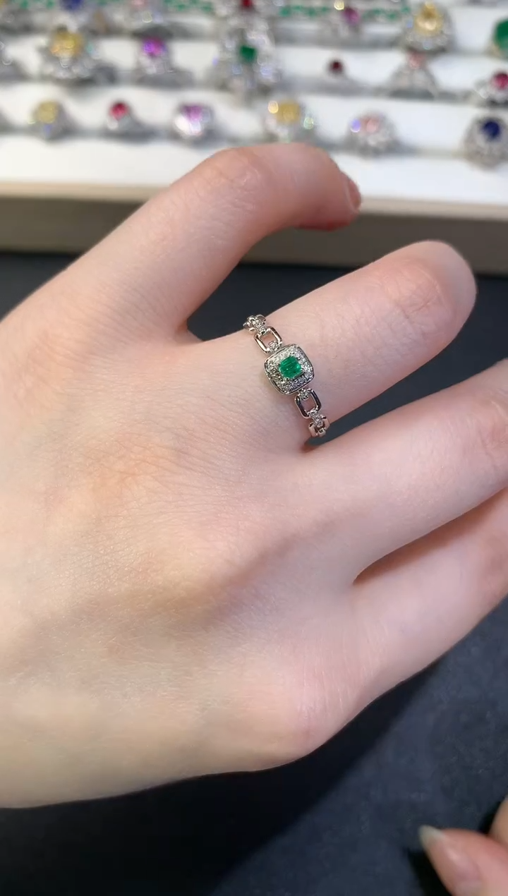 【闪购商品】祖母绿戒指18K金镶嵌Z142|1680