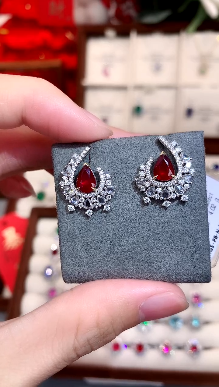 【闪购商品】红宝石耳饰18K金镶嵌2.28ct/天然宝石/七天无理由