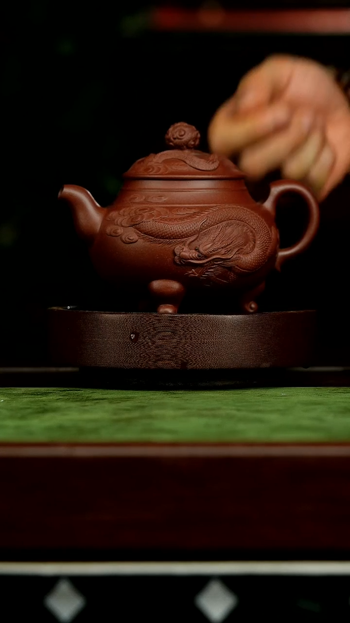 茶壶紫砂颯**風p41三足潘壶*倪大全