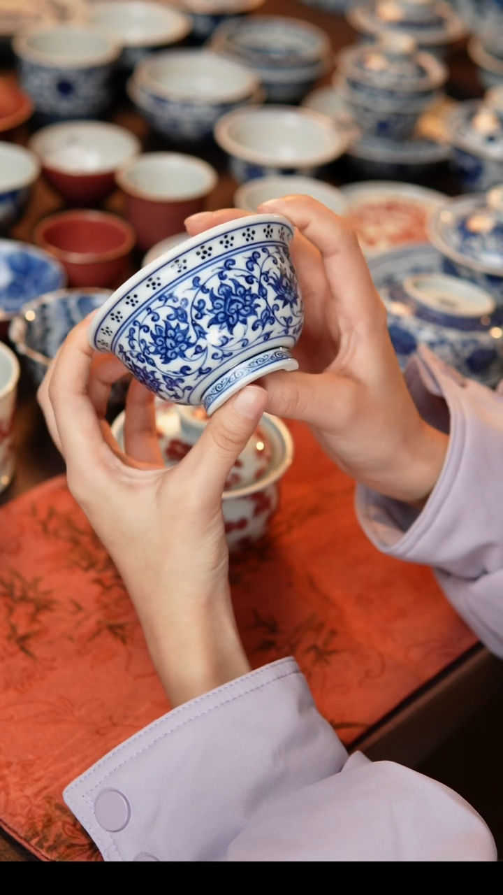 其他陶瓷缠枝连大压手