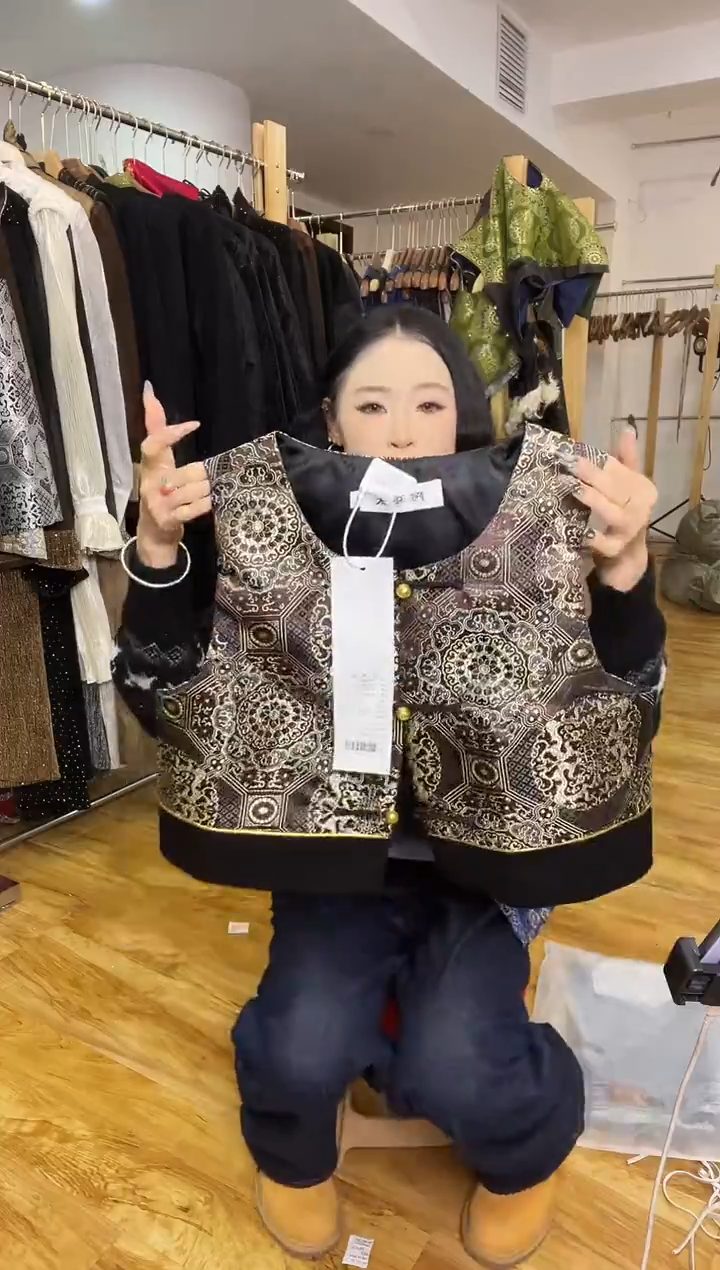 马甲       L码        105-115斤