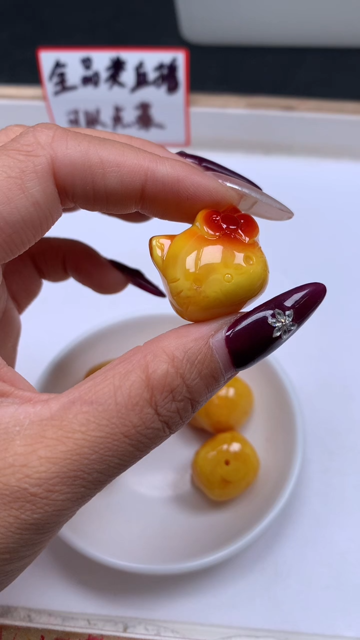 裸石蜜蜡未镶嵌E752 蜜蜡 大KT猫19*21mm1个6.8元