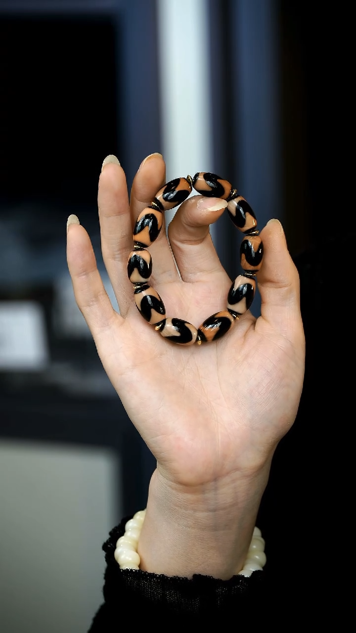 无非金属精美单圈手串虎牙1