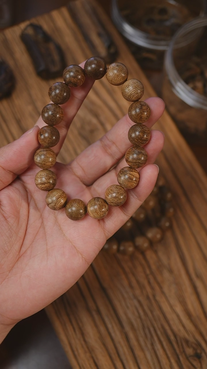 【闪购商品】沉香手串文莱绿底老料沉香1.3/14克