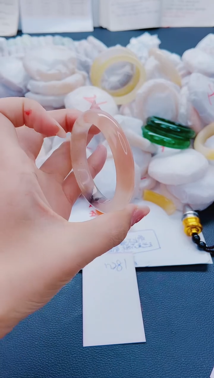 石英质玉手镯未镶嵌N281-52-53