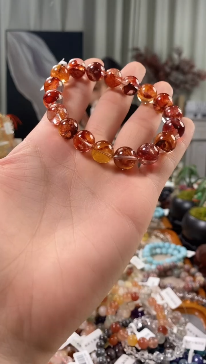 未镶嵌手链水晶W****?胶花