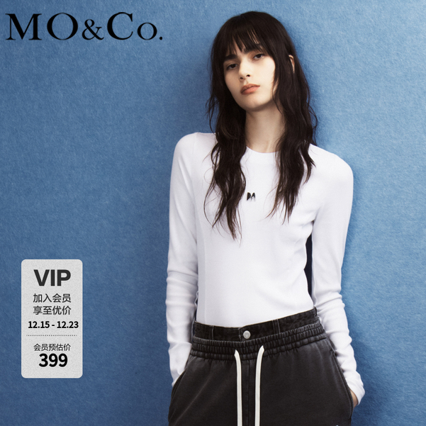 MOCOM字母金属章仔弧形下摆修身长袖正肩T恤MBC3TEEK01
