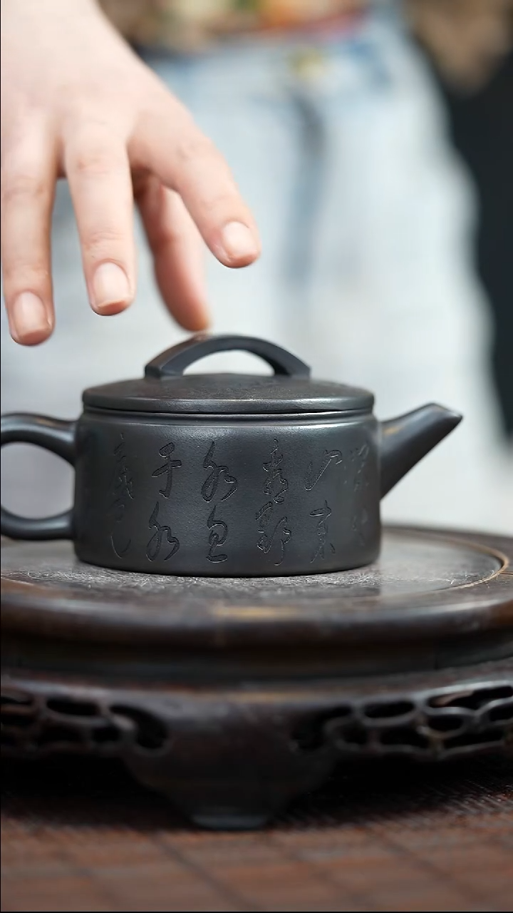 茶壶紫砂宜兴紫砂岁颐传砂原矿全手10