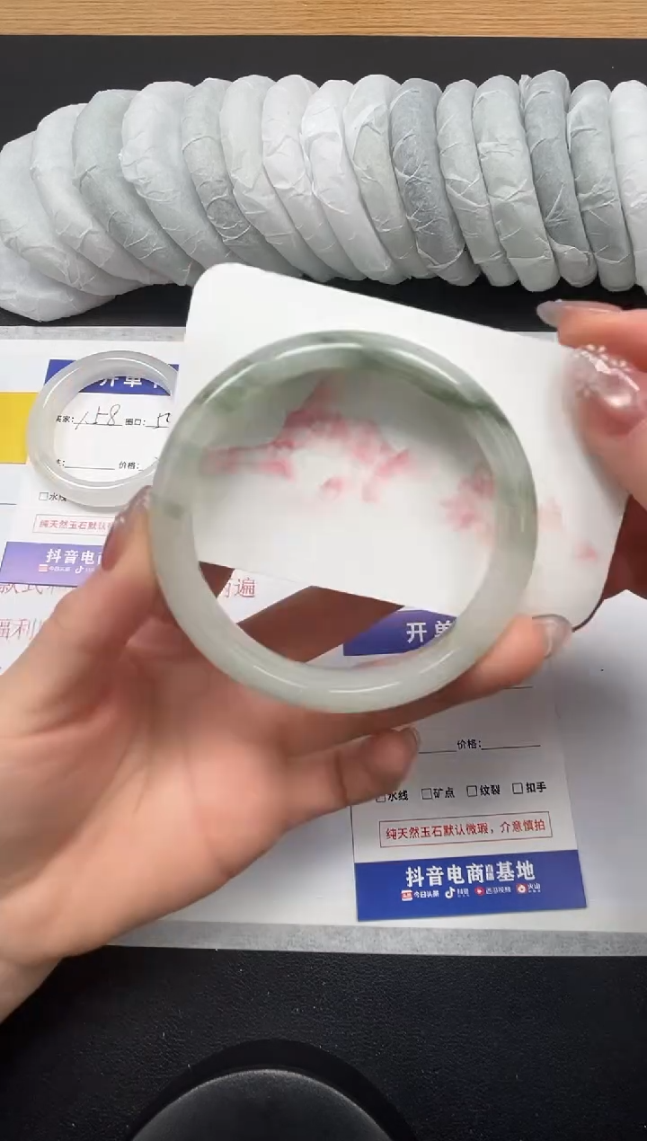 【闪购商品】石英质玉手镯未镶嵌159-61.2