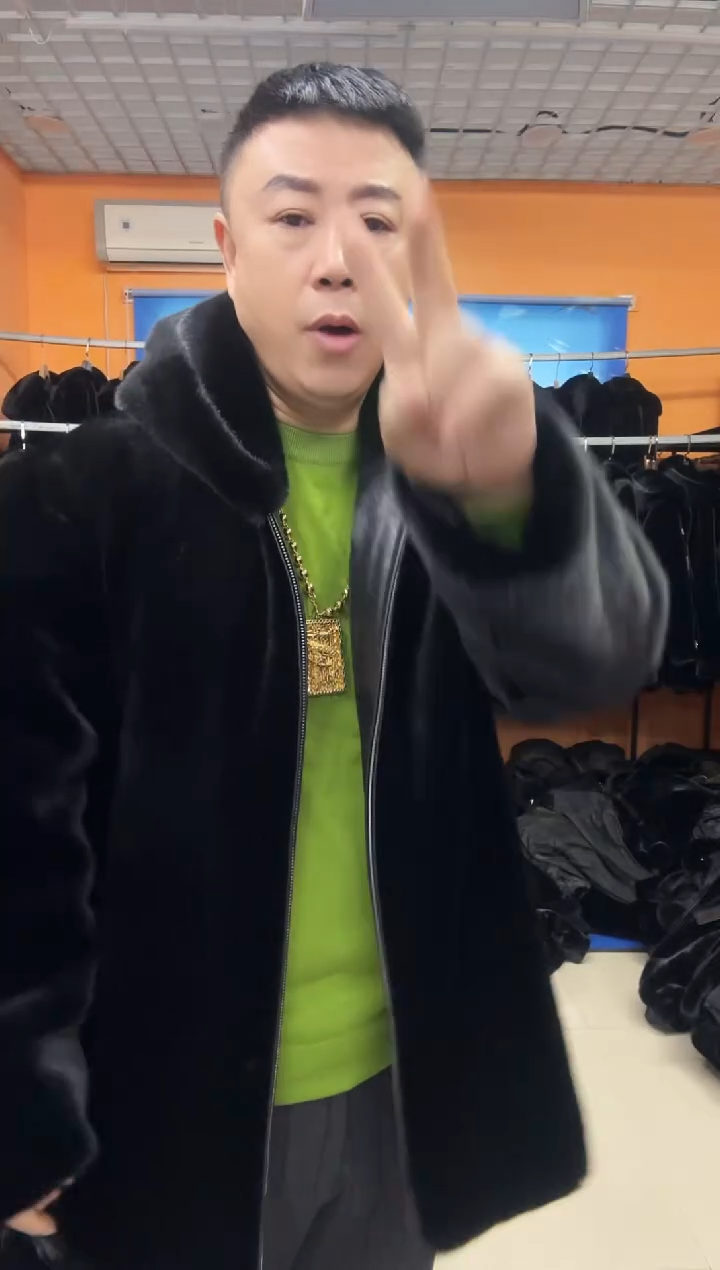 男款帽  200斤  上衣