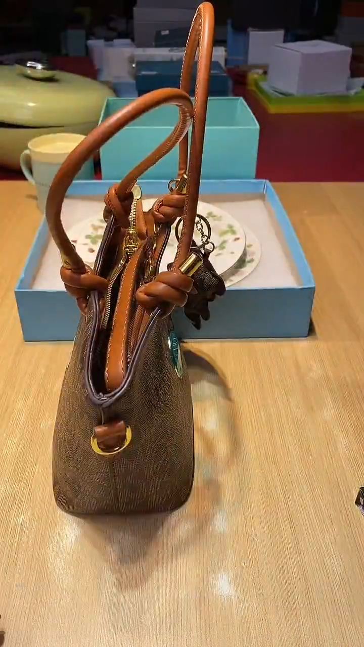 瓷片生活的本意是开心啊@@1