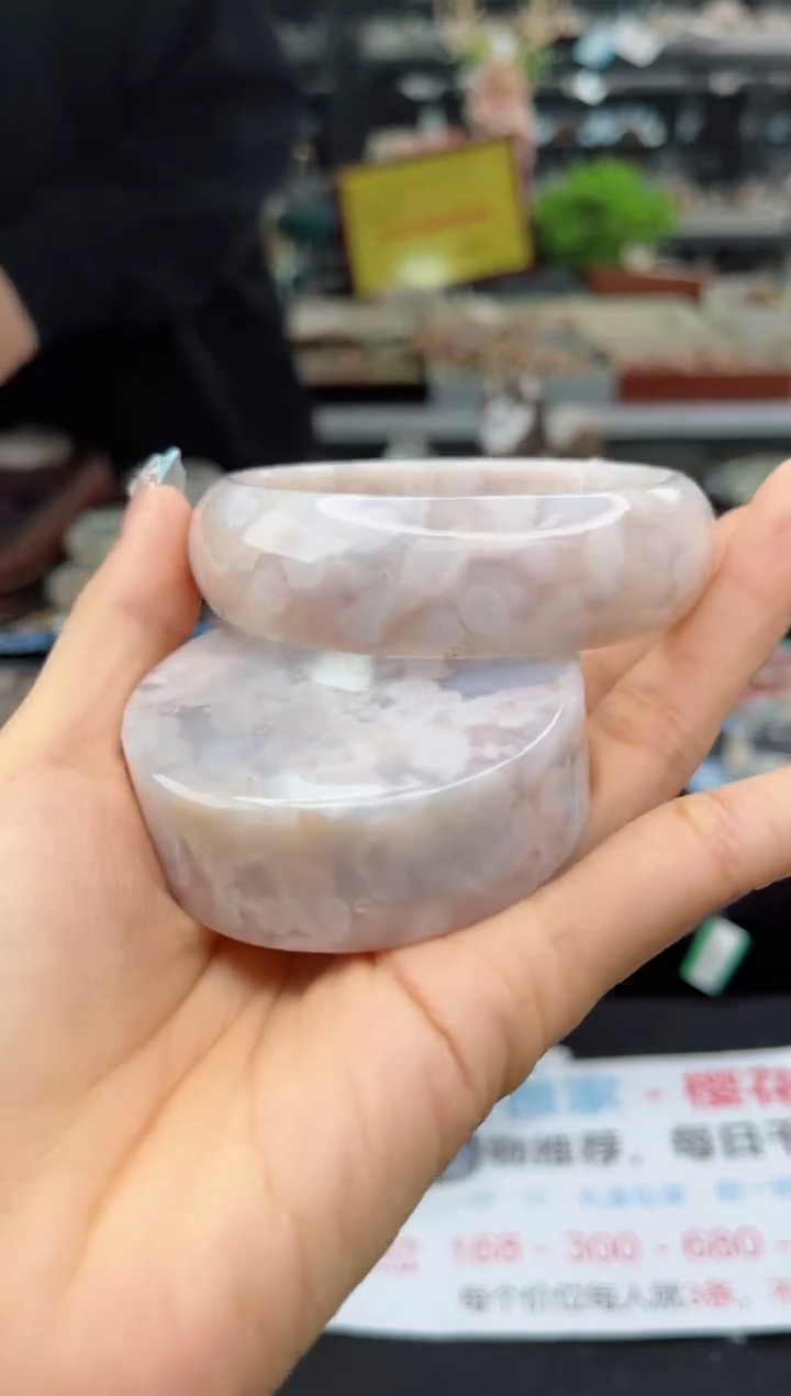 【闪购商品】石英质玉手镯未镶嵌63圈口（赠品镯心）1448260