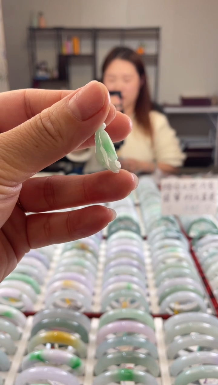 颈饰未镶嵌翡翠多样性发一