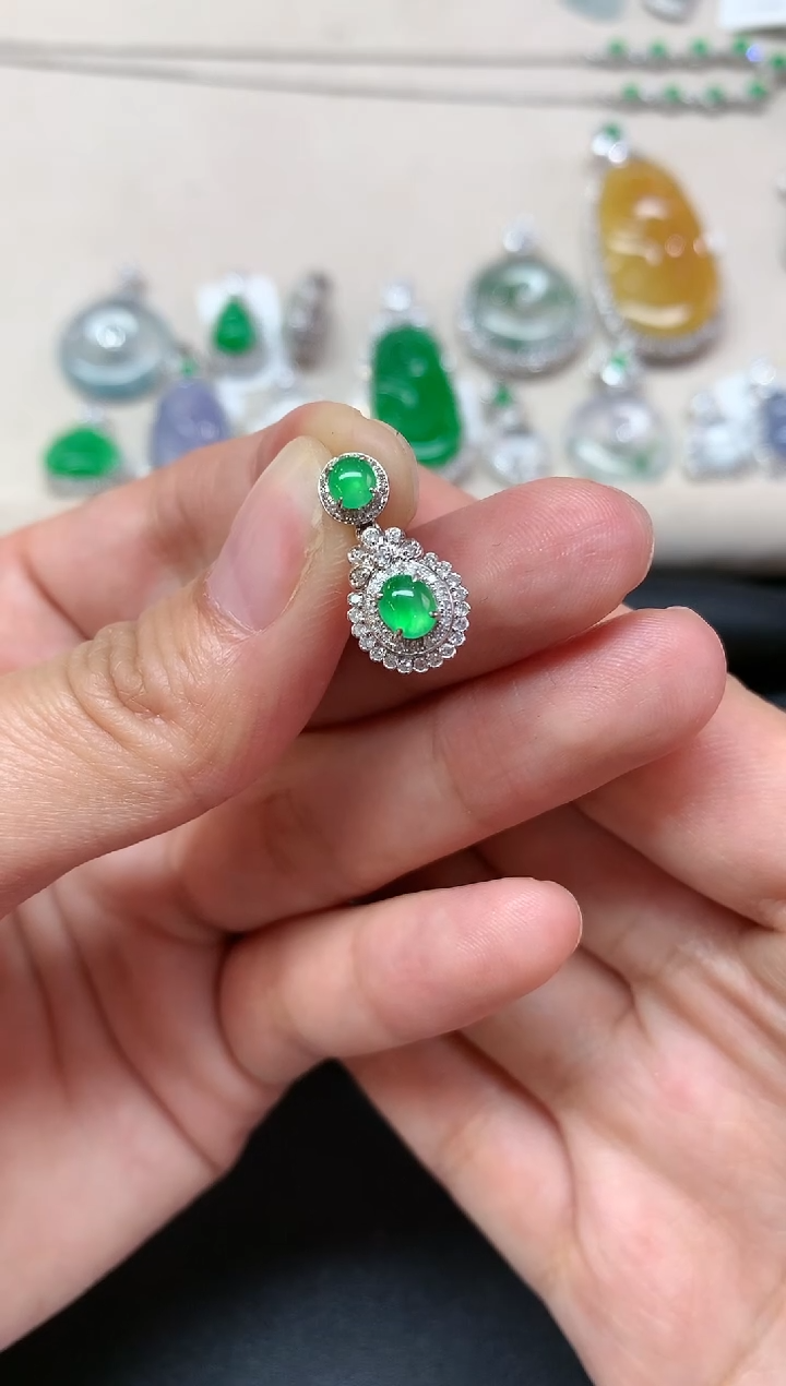 【闪购商品】翡翠吊坠(不含链)18K金镶嵌Q94|2980