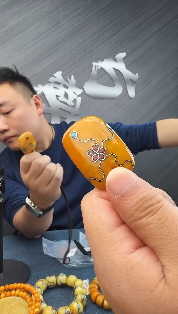 蜜蜡未镶嵌珠宝奇石假一罚十16，多样性发其一